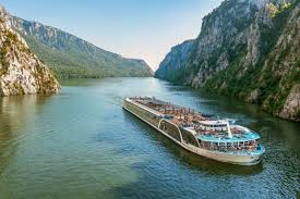 Spiritual Bliss | Enjoy a Free Yamuna River Cruise