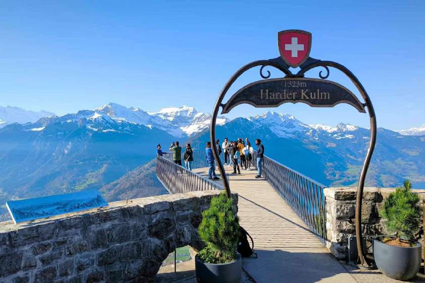Discover Switzerland at a Glance